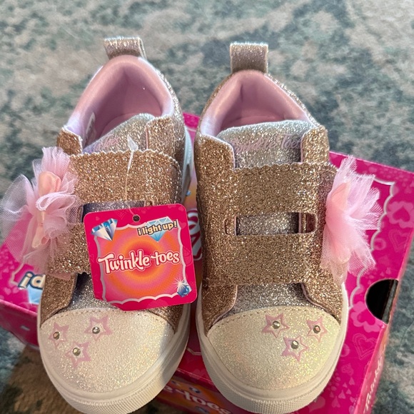 Skechers Twinkle Toes Glitter Sneakers - Pink and White - Picture 2 of 3